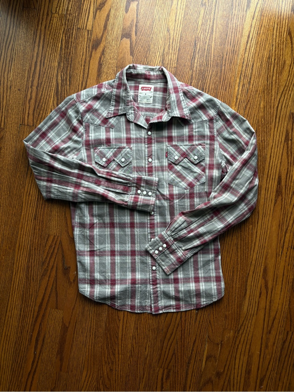 Levi's women’s Red & Gray Plaid Button-Up Shirt